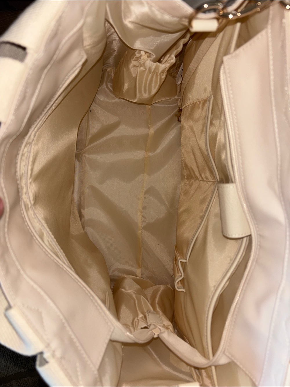Beis The East To West Tote 
in Beige 🧳🛩️🌎 - Picture 8 of 9